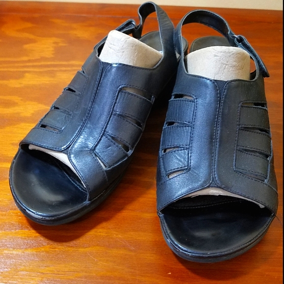 i love comfort fisherman sandals